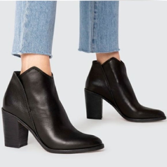 Dolce Vita Dhep Black Ankle Booties - Picture 1 of 4
